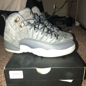 wolf grey 12s